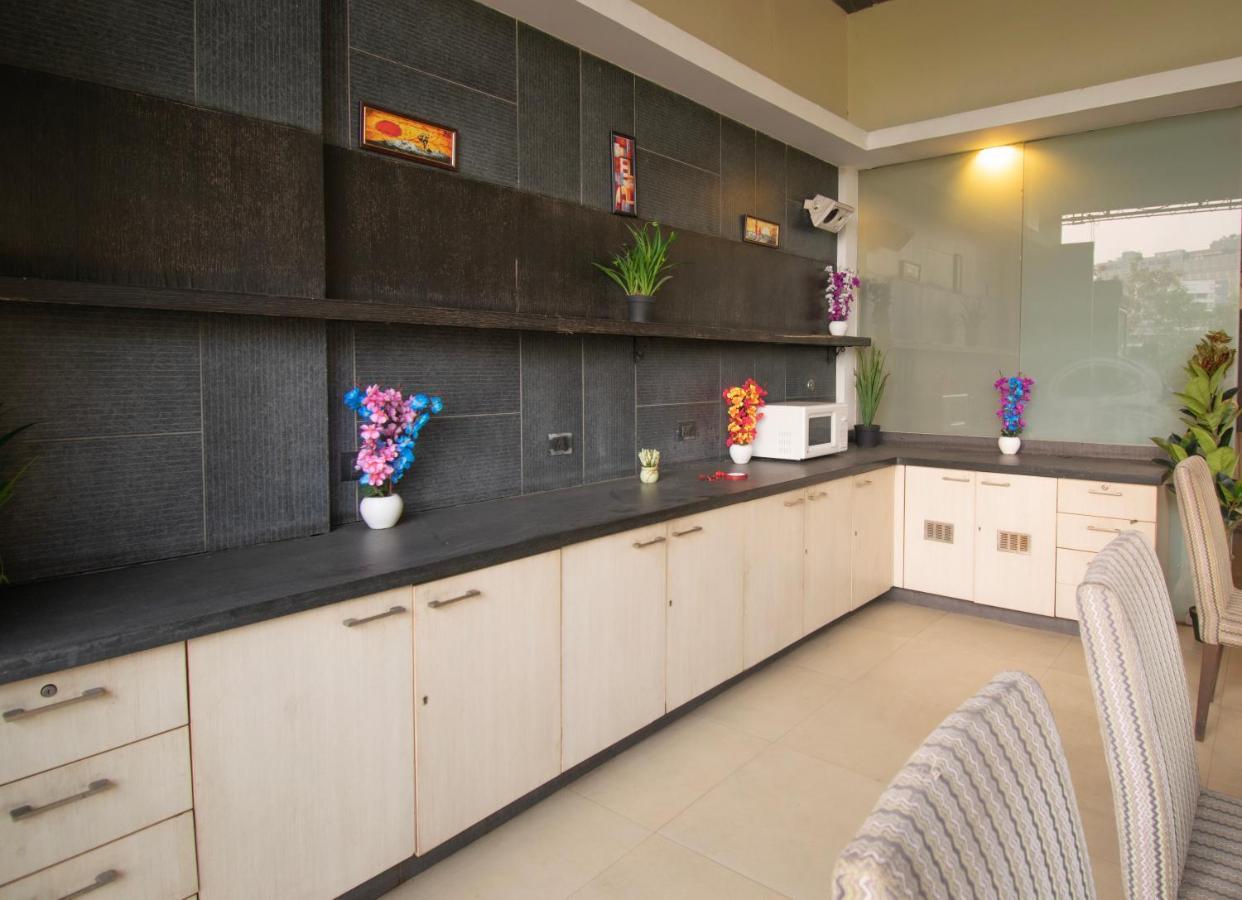 Octave Koregaon Park Poona Buitenkant foto